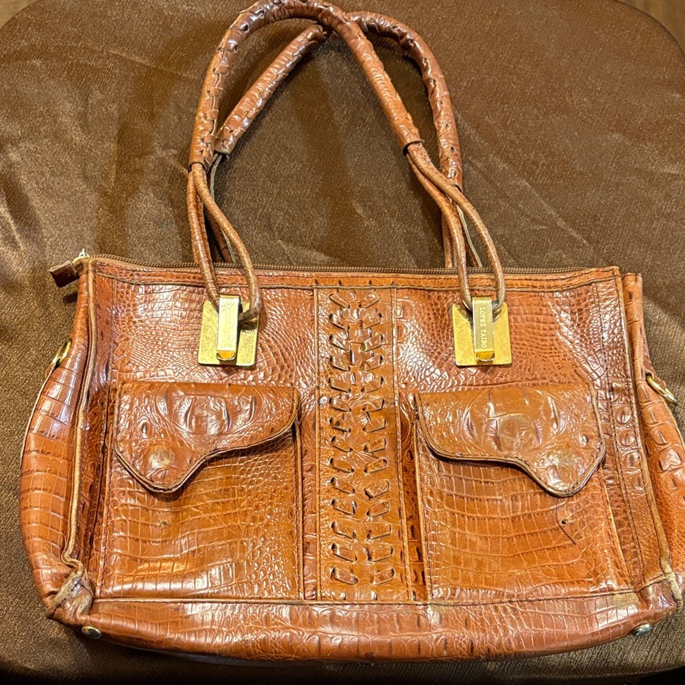 Elegant Brown Crocodile-Embossed Shoulder Bag